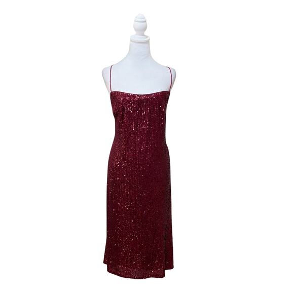Mac Duggal 16 - Picture 3 of 9